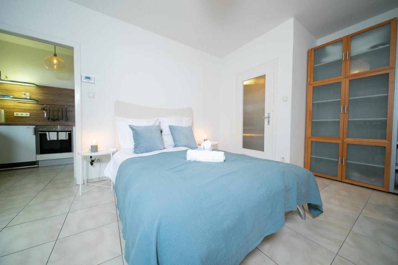 Apartment Blue - Zentral Und Gut Angebunden Düsseldorf Exterior foto